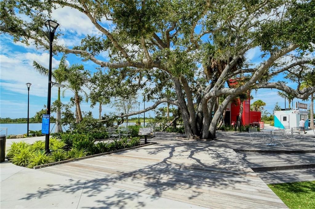 For Rent: $2,000 (2 beds, 2 baths, 1239 Square Feet)