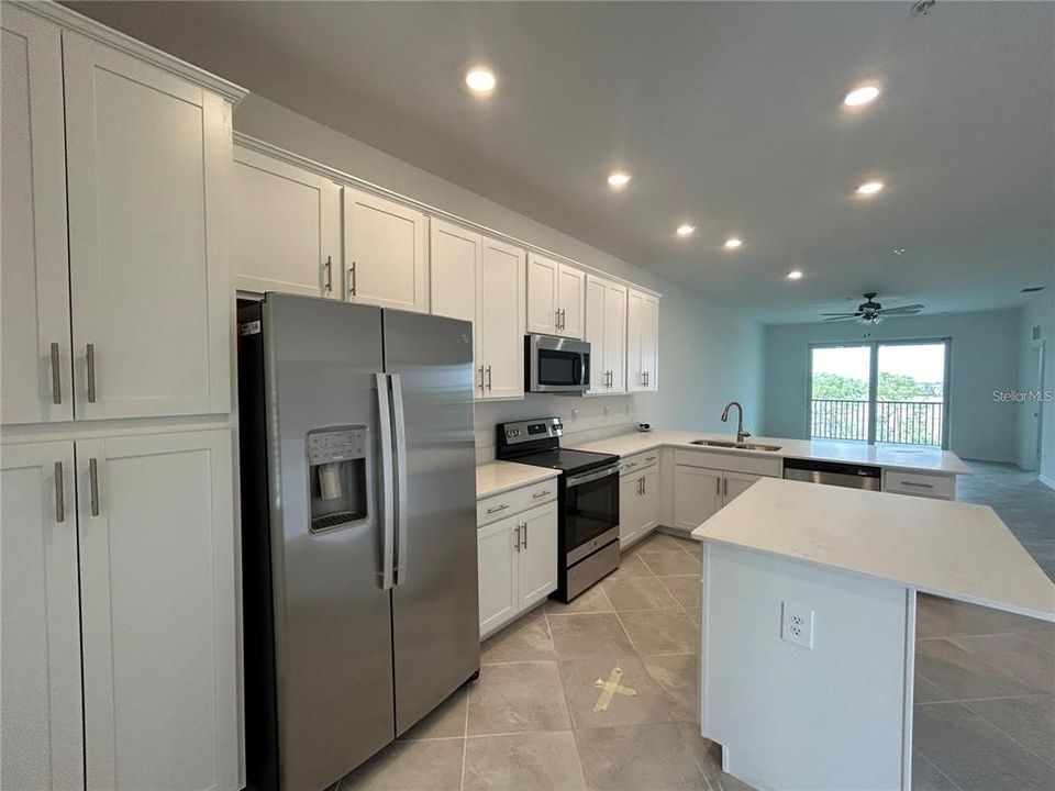 For Rent: $2,000 (2 beds, 2 baths, 1239 Square Feet)