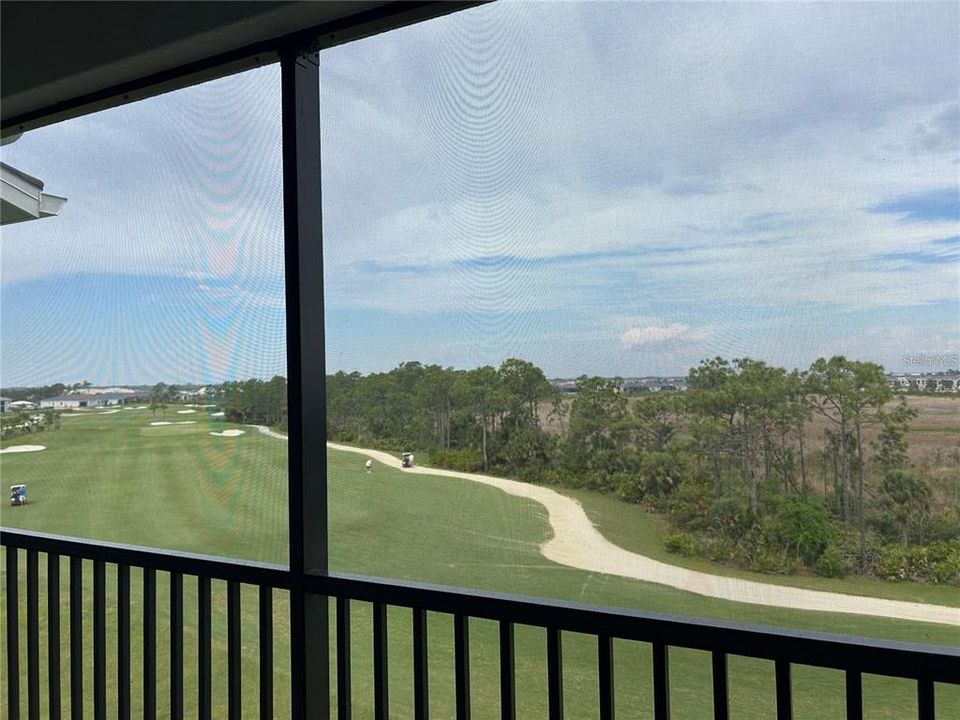 For Rent: $2,000 (2 beds, 2 baths, 1239 Square Feet)