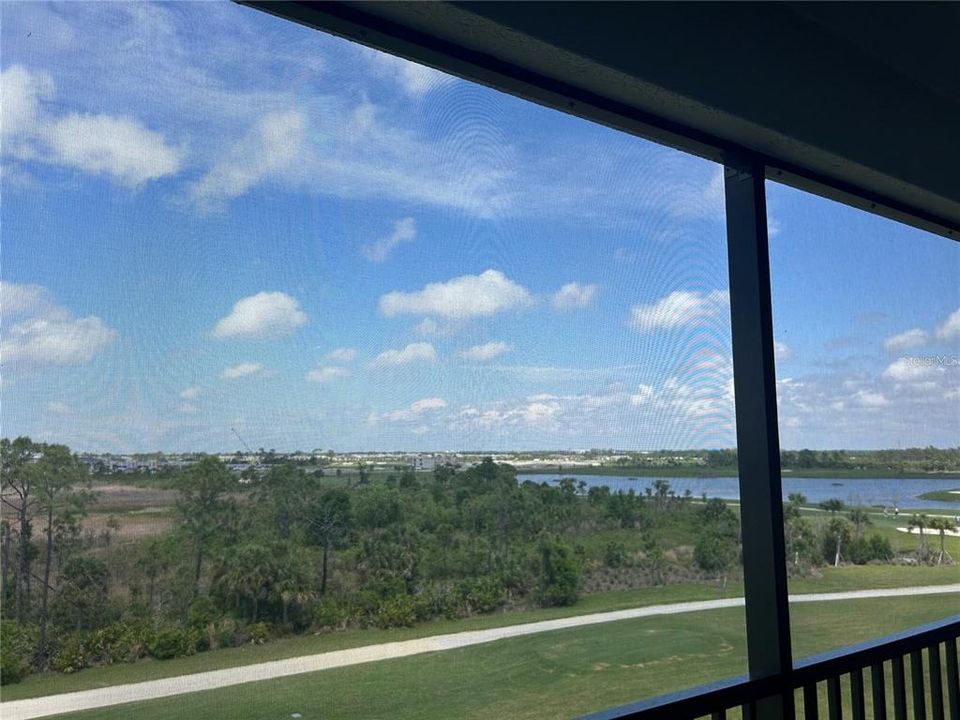 For Rent: $2,000 (2 beds, 2 baths, 1239 Square Feet)