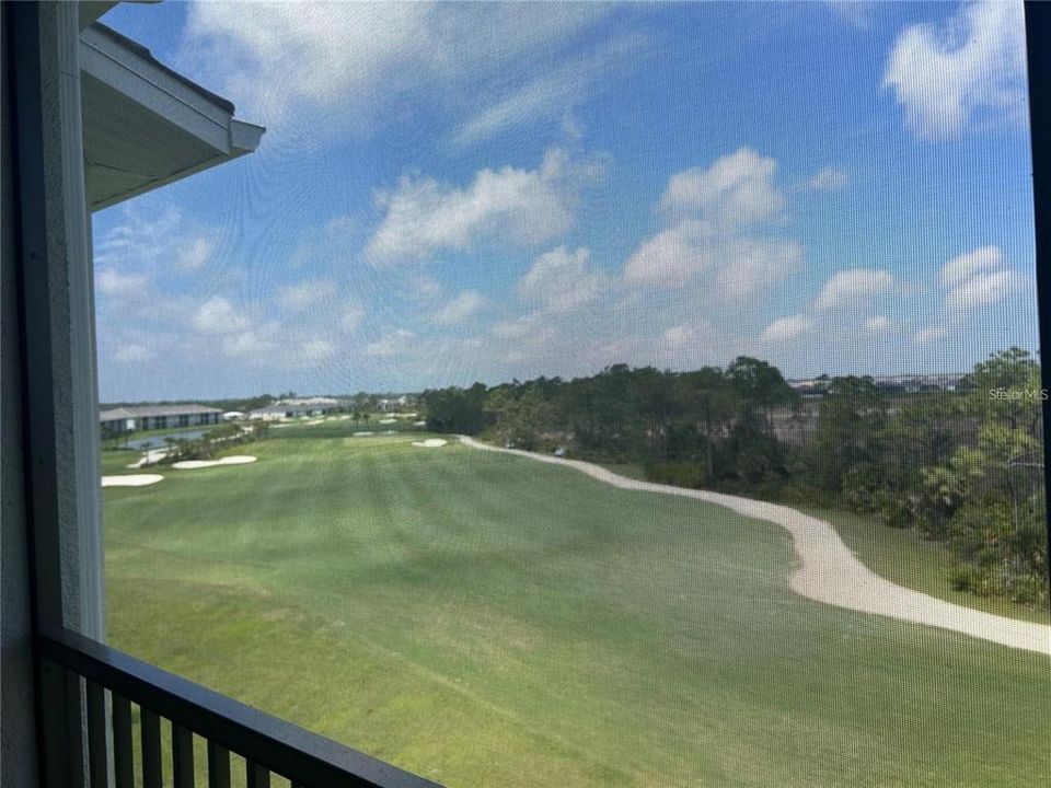 For Rent: $2,000 (2 beds, 2 baths, 1239 Square Feet)