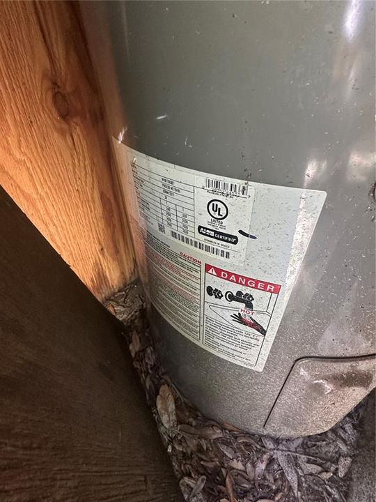 For Sale: $179,600 (2 beds, 1 baths, 672 Square Feet)