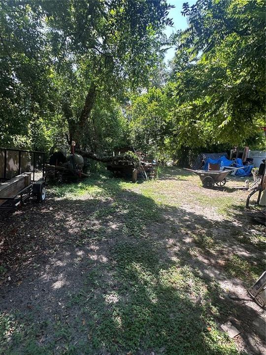 For Sale: $179,600 (2 beds, 1 baths, 672 Square Feet)