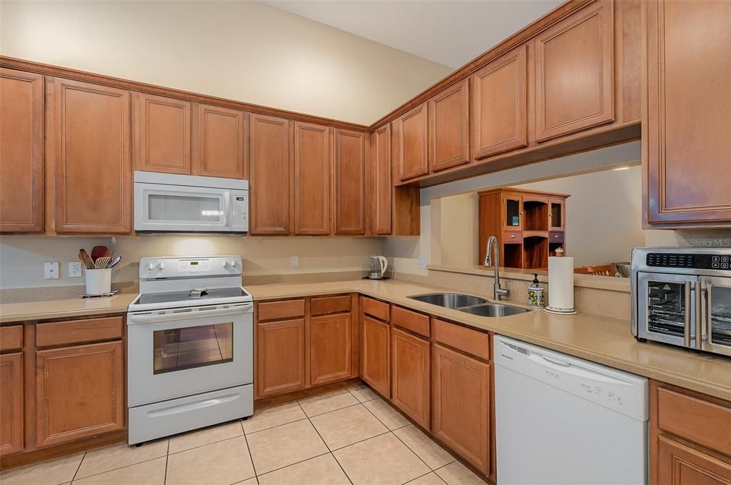 En Venta: $359,900 (3 camas, 2 baños, 1613 Pies cuadrados)