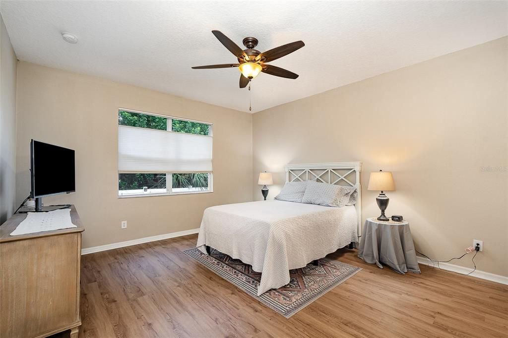 En Venta: $359,900 (3 camas, 2 baños, 1613 Pies cuadrados)