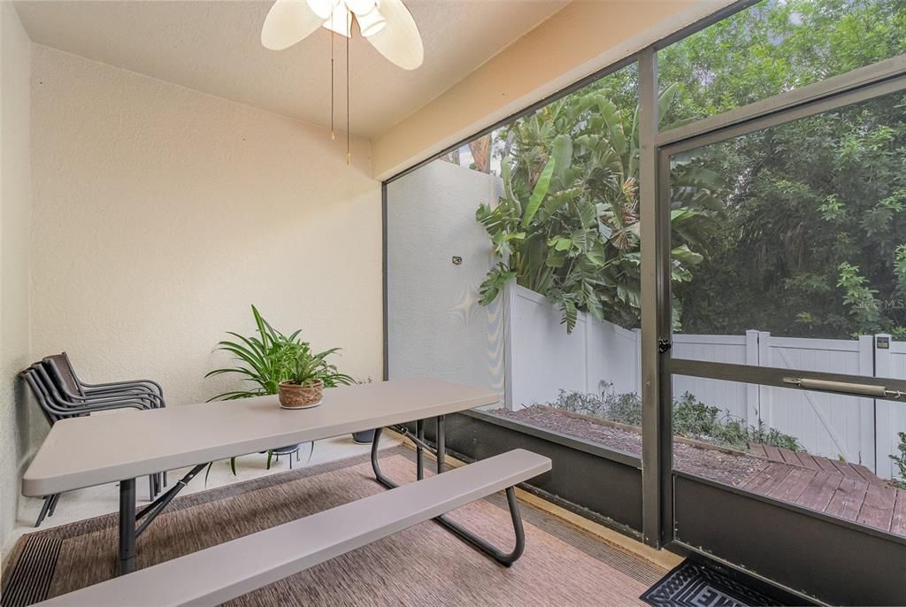 En Venta: $359,900 (3 camas, 2 baños, 1613 Pies cuadrados)