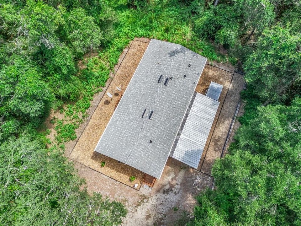 合同活跃: $290,000 (2 贝兹, 2 浴室, 1296 平方英尺)