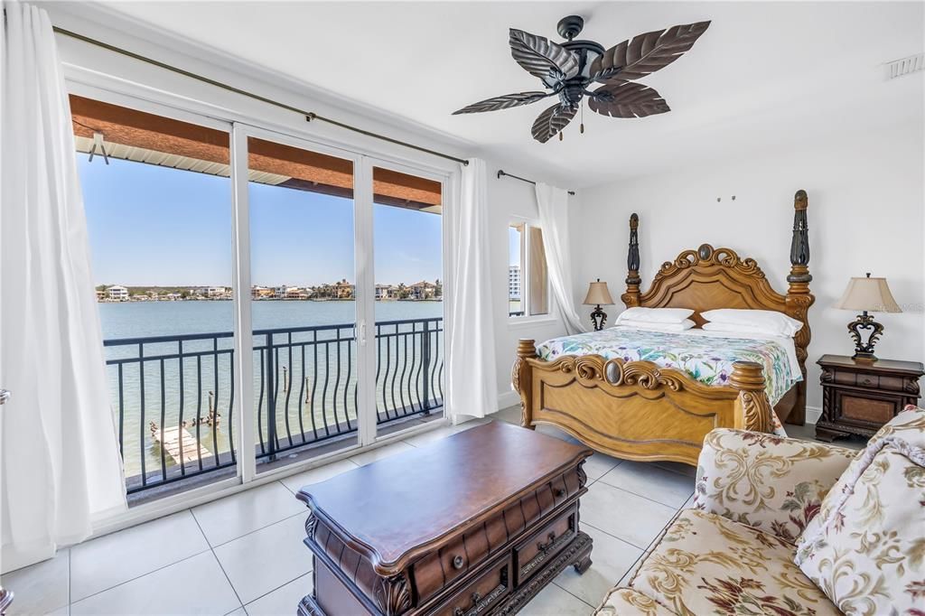 待售: $989,900 (3 贝兹, 3 浴室, 2680 平方英尺)