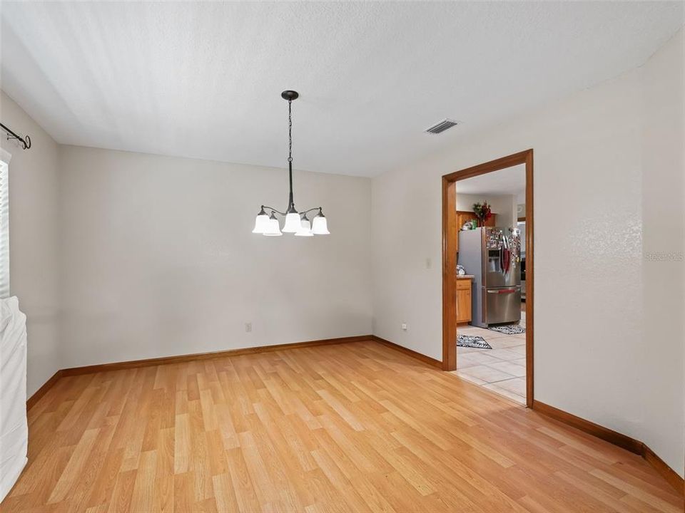 En Venta: $598,700 (3 camas, 2 baños, 2087 Pies cuadrados)