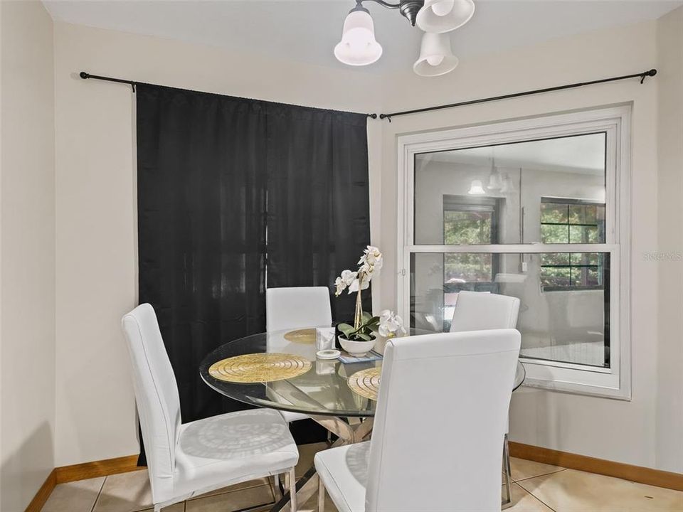 En Venta: $598,700 (3 camas, 2 baños, 2087 Pies cuadrados)