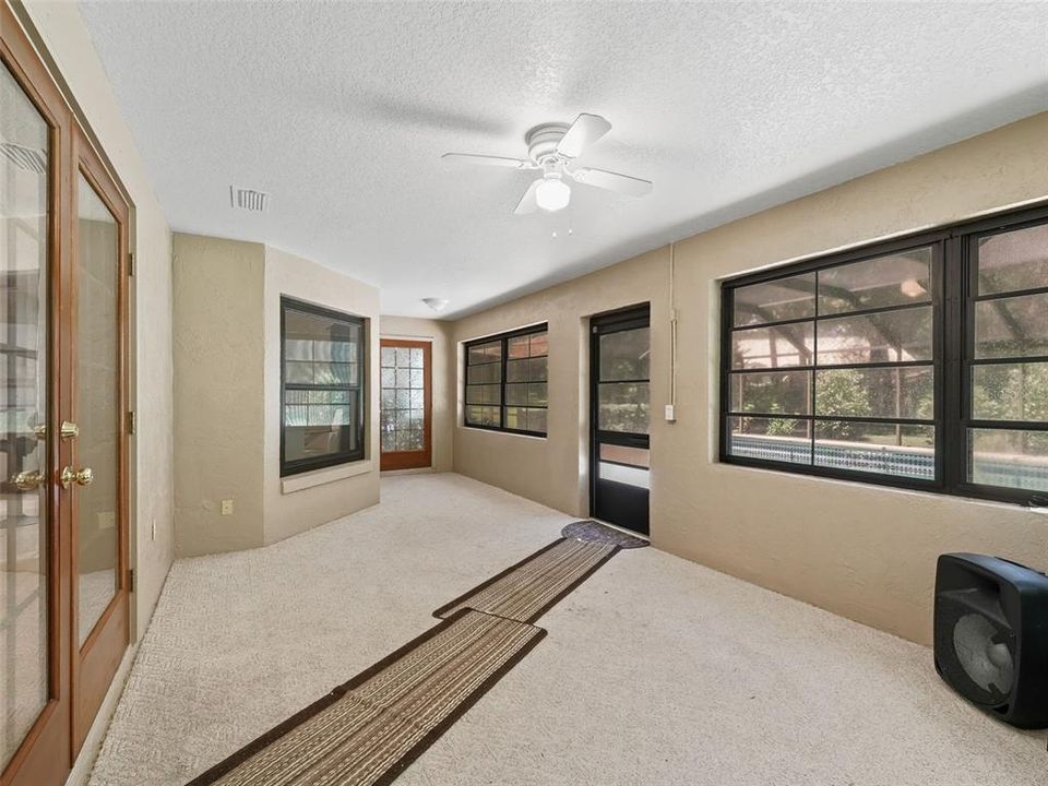 En Venta: $598,700 (3 camas, 2 baños, 2087 Pies cuadrados)