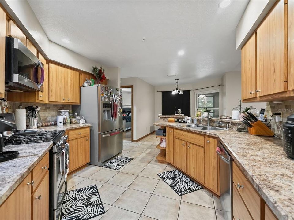 En Venta: $598,700 (3 camas, 2 baños, 2087 Pies cuadrados)