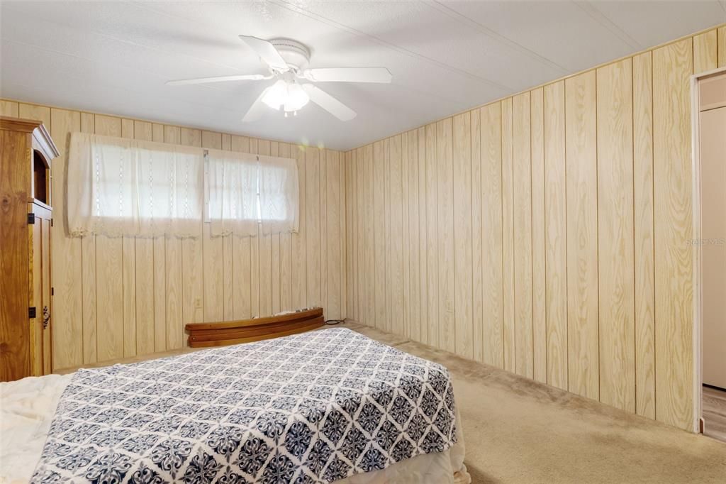 待售: $110,000 (2 贝兹, 2 浴室, 1120 平方英尺)