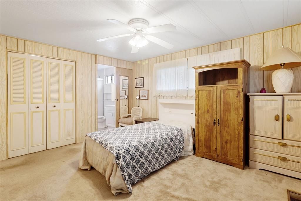 待售: $110,000 (2 贝兹, 2 浴室, 1120 平方英尺)