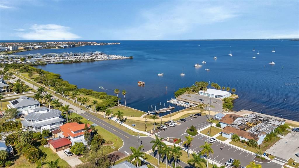 For Sale: $255,000 (3 beds, 2 baths, 1456 Square Feet)