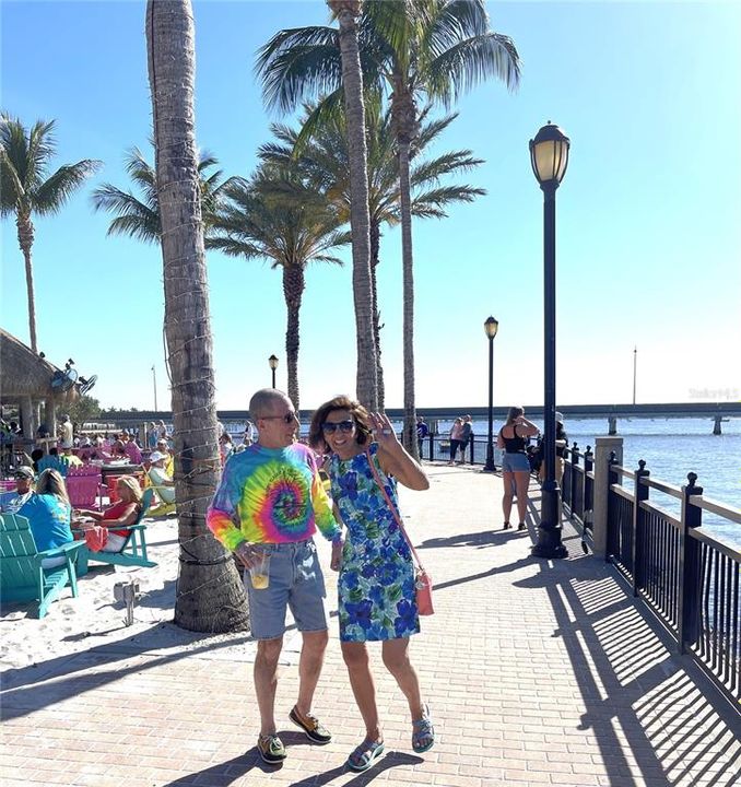 For Sale: $255,000 (3 beds, 2 baths, 1456 Square Feet)