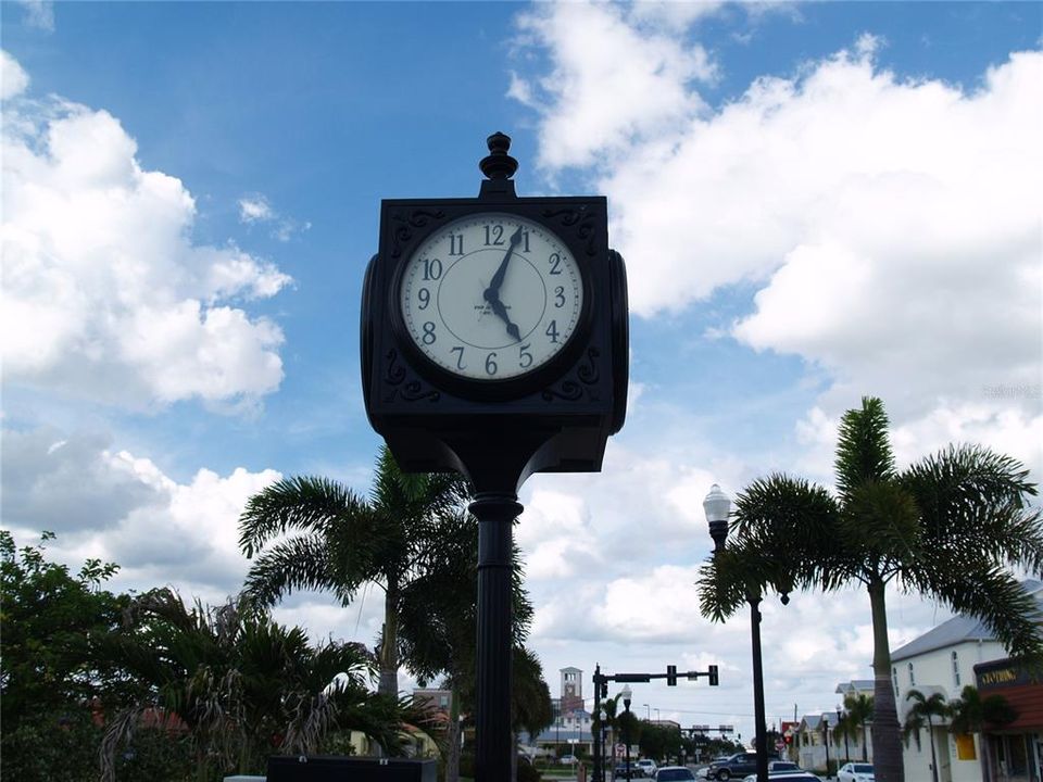 For Sale: $255,000 (3 beds, 2 baths, 1456 Square Feet)