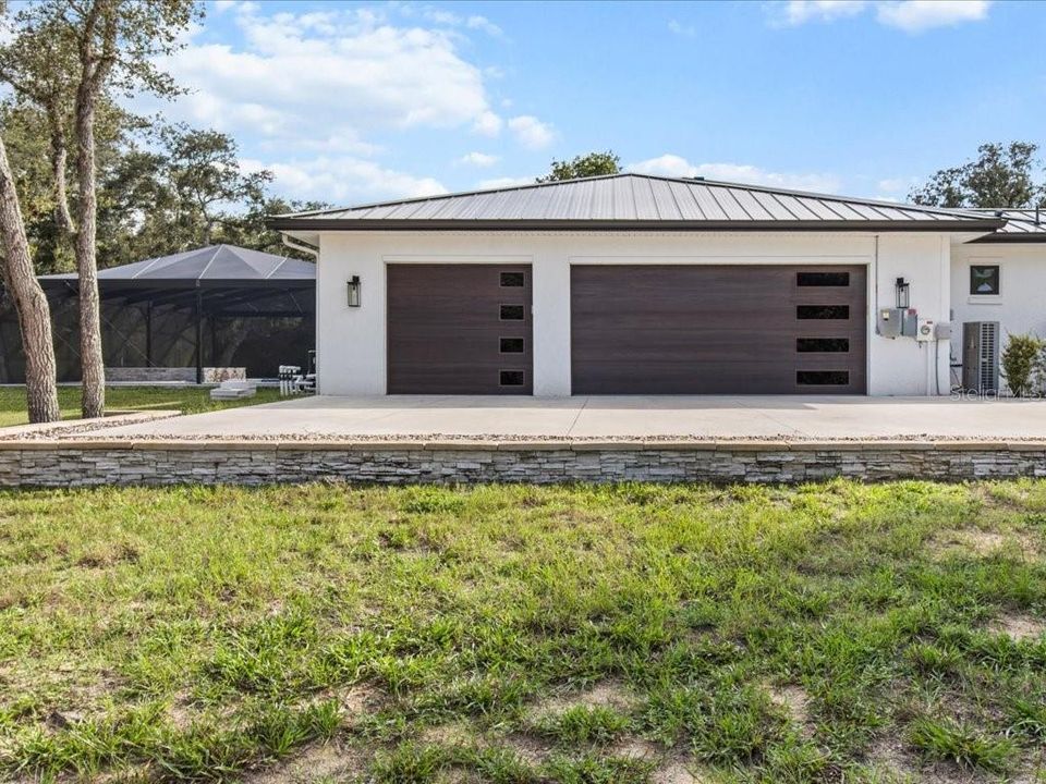 For Sale: $1,150,000 (3 beds, 3 baths, 2989 Square Feet)