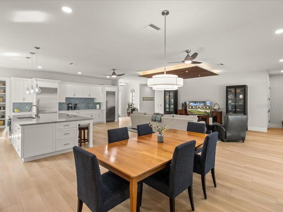 For Sale: $1,150,000 (3 beds, 3 baths, 2989 Square Feet)