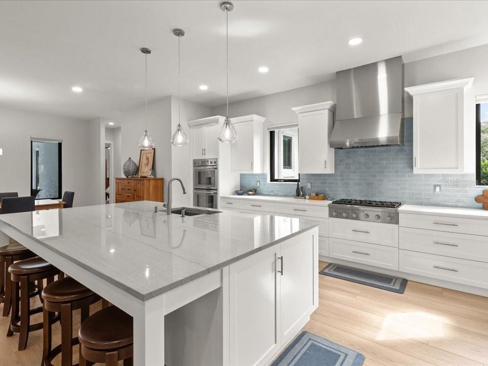 For Sale: $1,150,000 (3 beds, 3 baths, 2989 Square Feet)