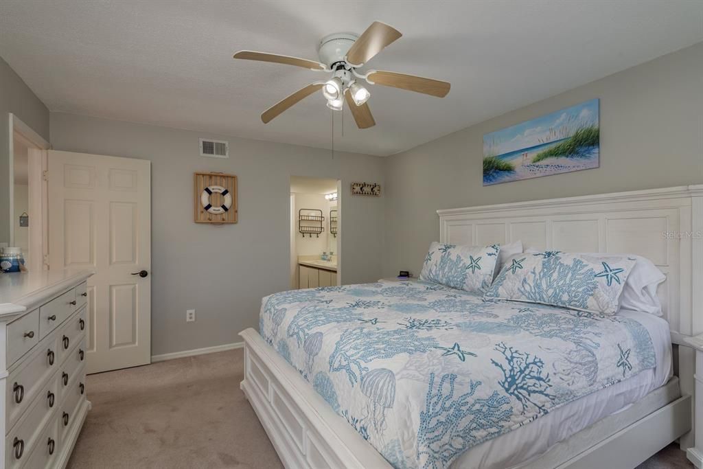 En Venta: $259,900 (2 camas, 2 baños, 1410 Pies cuadrados)