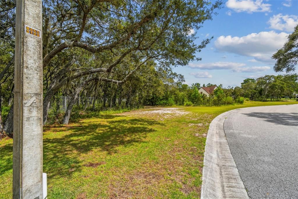 En Venta: $89,988 (1.21 acres)