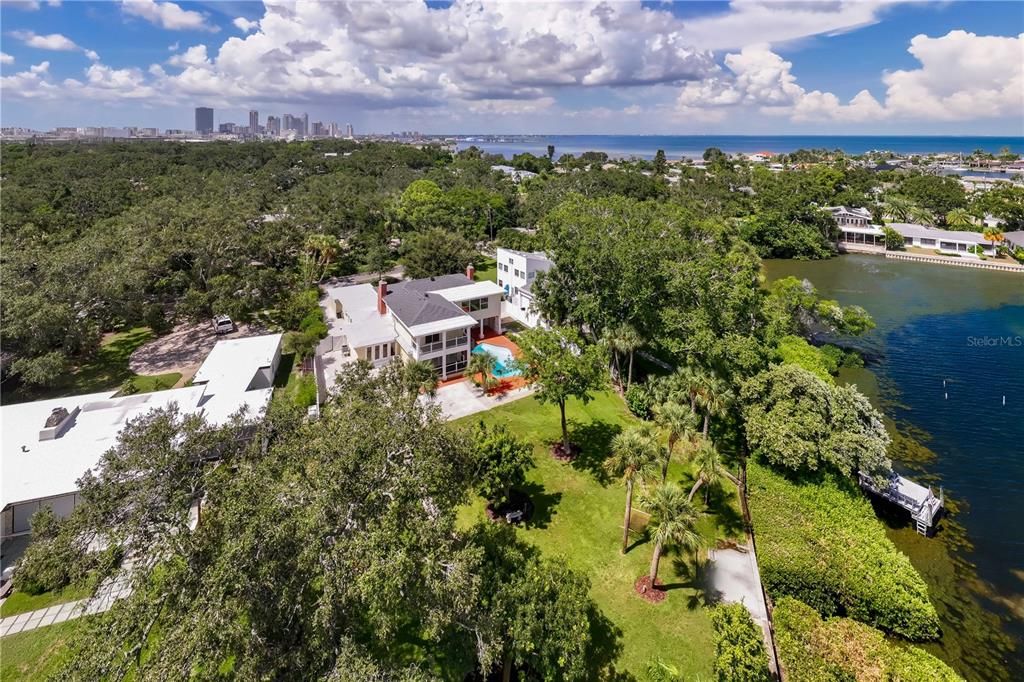 En Venta: $2,395,000 (4 camas, 3 baños, 3992 Pies cuadrados)