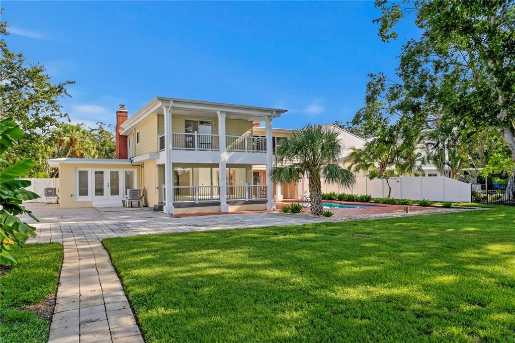 En Venta: $2,395,000 (4 camas, 3 baños, 3992 Pies cuadrados)