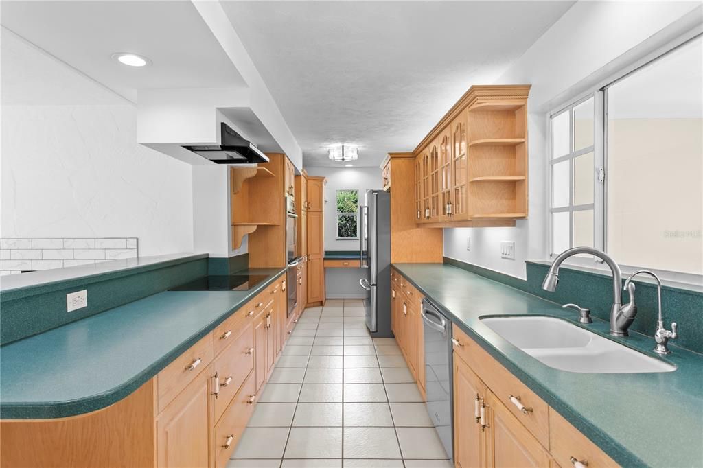 En Venta: $2,395,000 (4 camas, 3 baños, 3992 Pies cuadrados)