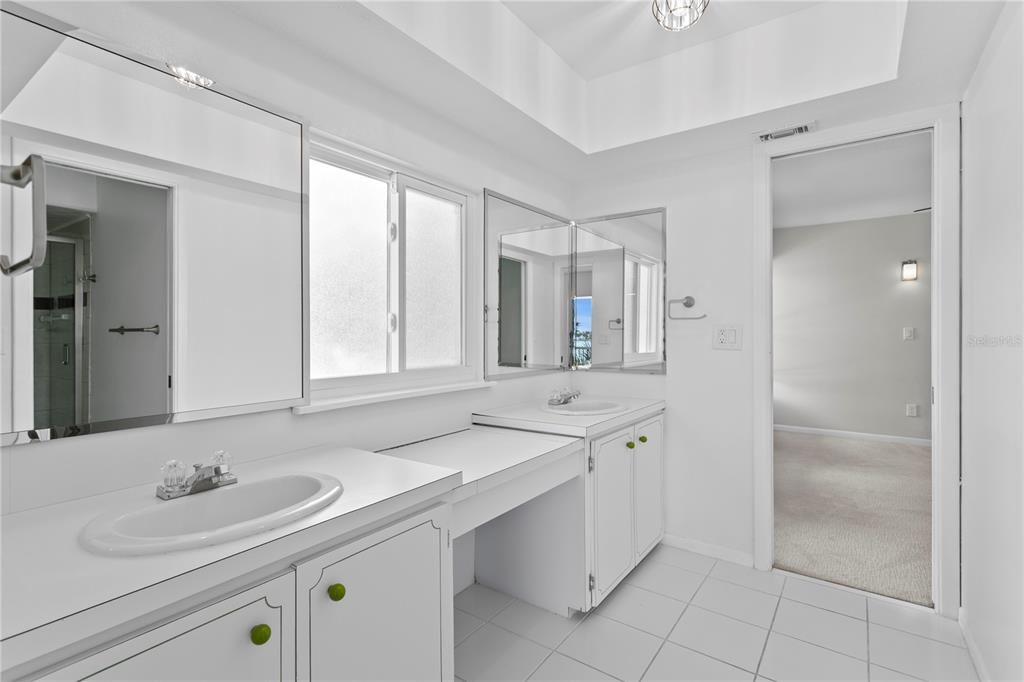 En Venta: $2,395,000 (4 camas, 3 baños, 3992 Pies cuadrados)