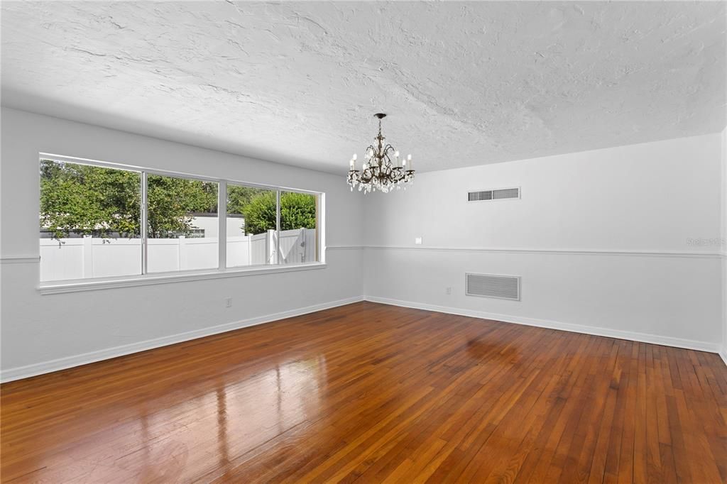 En Venta: $2,395,000 (4 camas, 3 baños, 3992 Pies cuadrados)