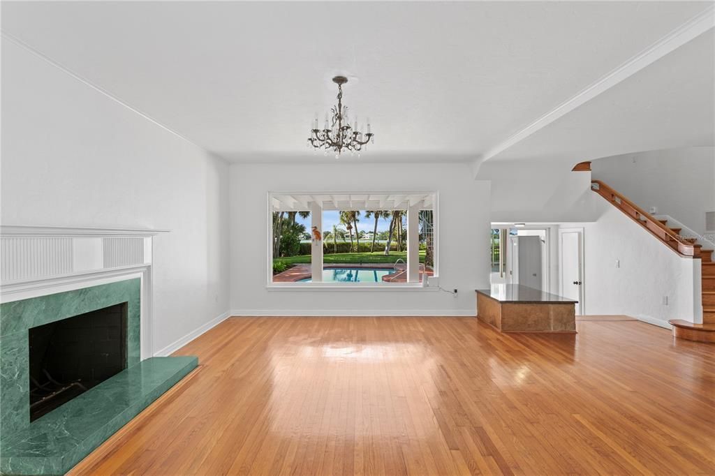 En Venta: $2,395,000 (4 camas, 3 baños, 3992 Pies cuadrados)