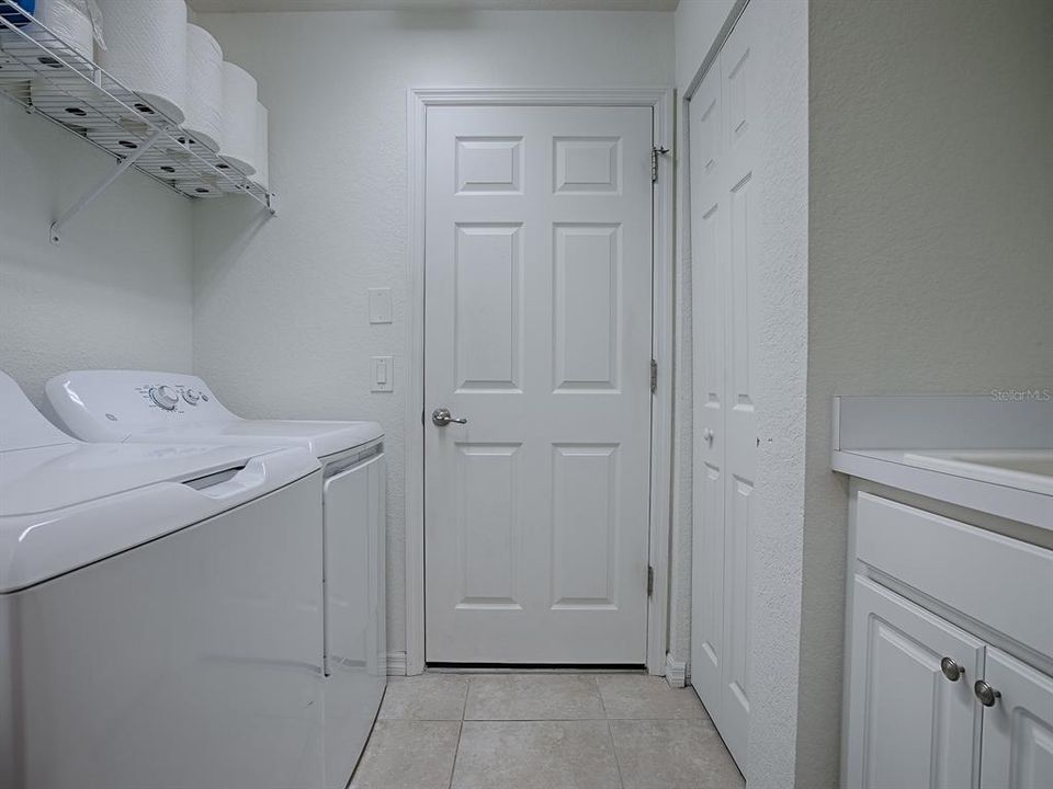 Activo con contrato: $299,900 (3 camas, 2 baños, 1856 Pies cuadrados)