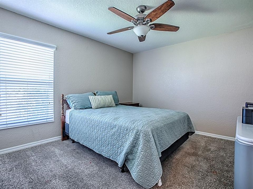 Activo con contrato: $299,900 (3 camas, 2 baños, 1856 Pies cuadrados)