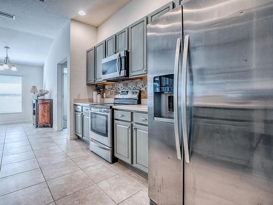 Activo con contrato: $299,900 (3 camas, 2 baños, 1856 Pies cuadrados)