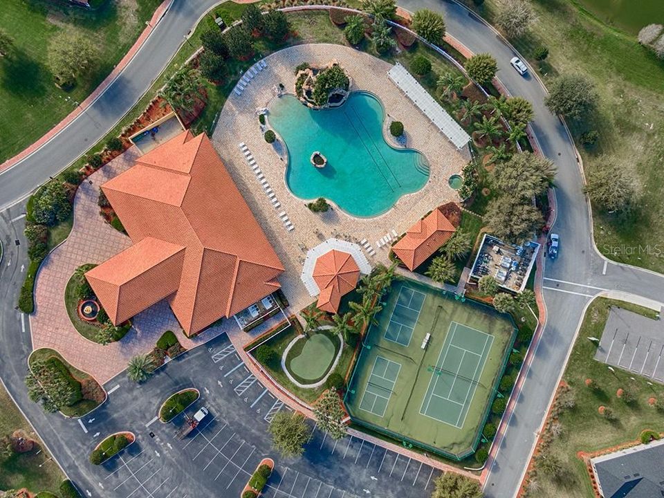 Activo con contrato: $299,900 (3 camas, 2 baños, 1856 Pies cuadrados)