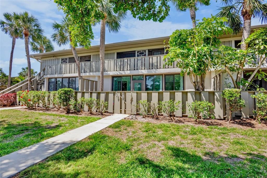 For Sale: $620,000 (2 beds, 2 baths, 1066 Square Feet)