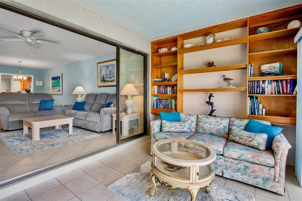 For Sale: $620,000 (2 beds, 2 baths, 1066 Square Feet)