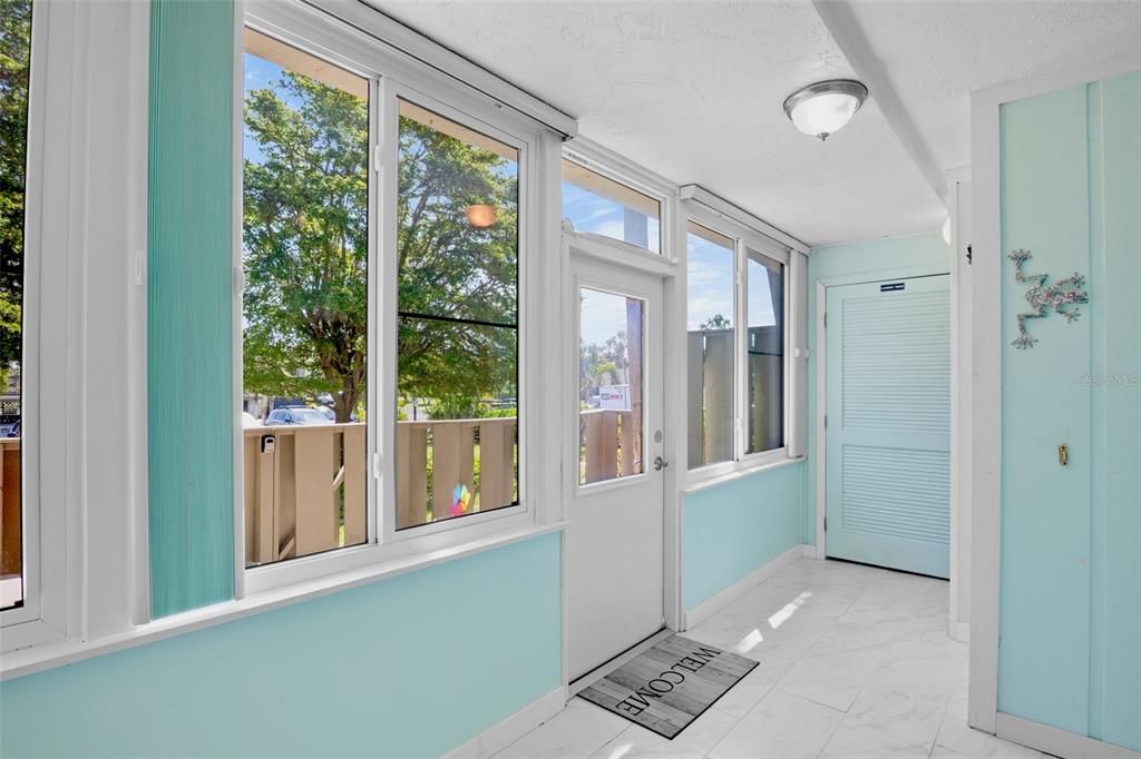 For Sale: $620,000 (2 beds, 2 baths, 1066 Square Feet)