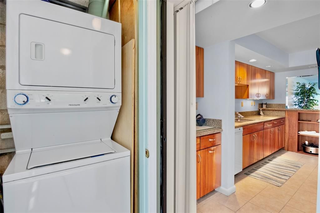 For Sale: $620,000 (2 beds, 2 baths, 1066 Square Feet)