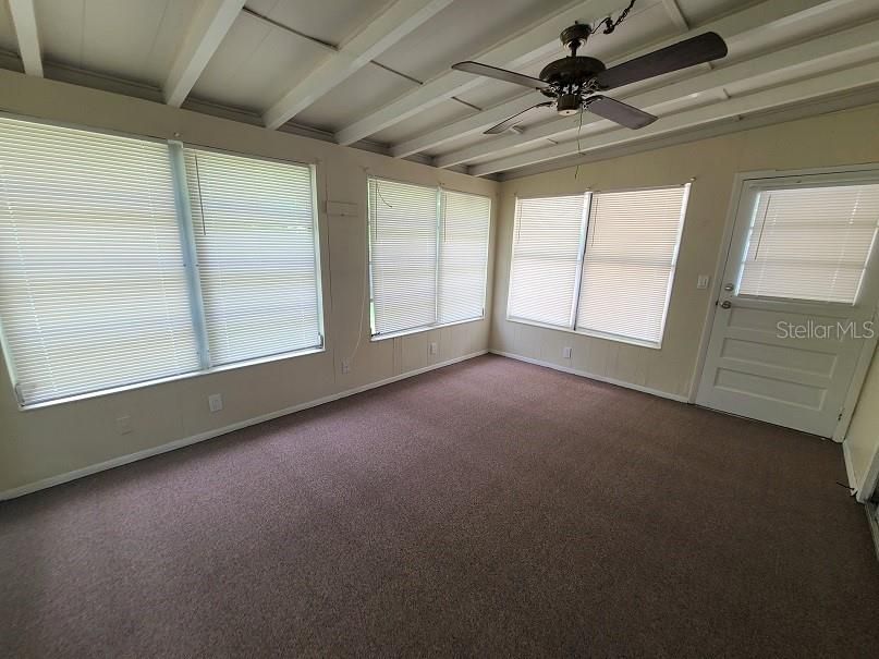 Под контрактом: $195,000 (2 спален, 2 ванн, 1128 Квадратных фут)