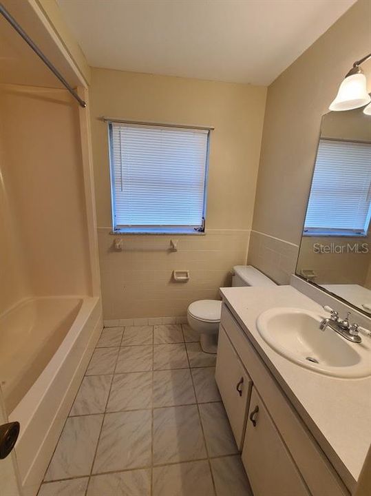 Под контрактом: $195,000 (2 спален, 2 ванн, 1128 Квадратных фут)