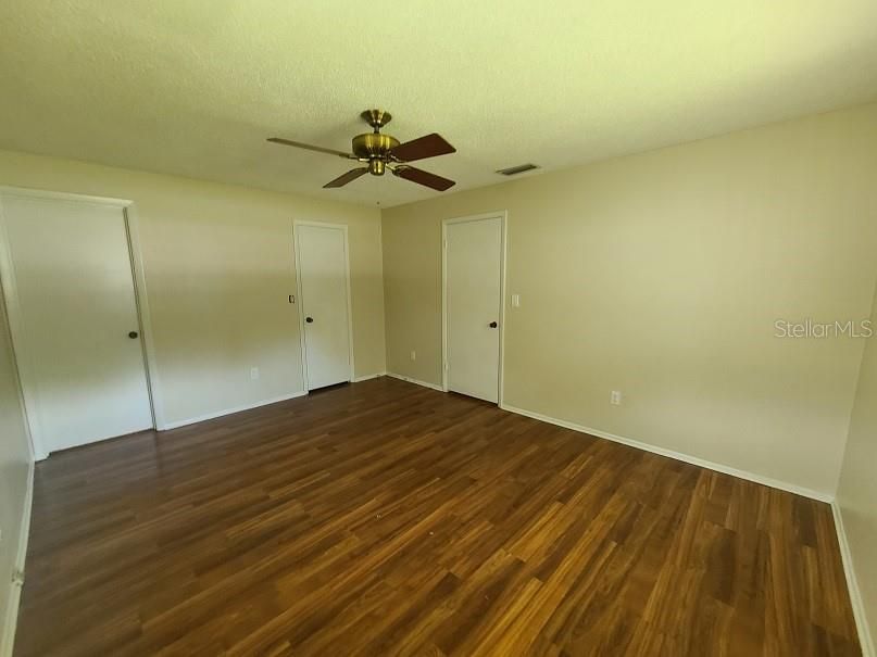 Под контрактом: $195,000 (2 спален, 2 ванн, 1128 Квадратных фут)