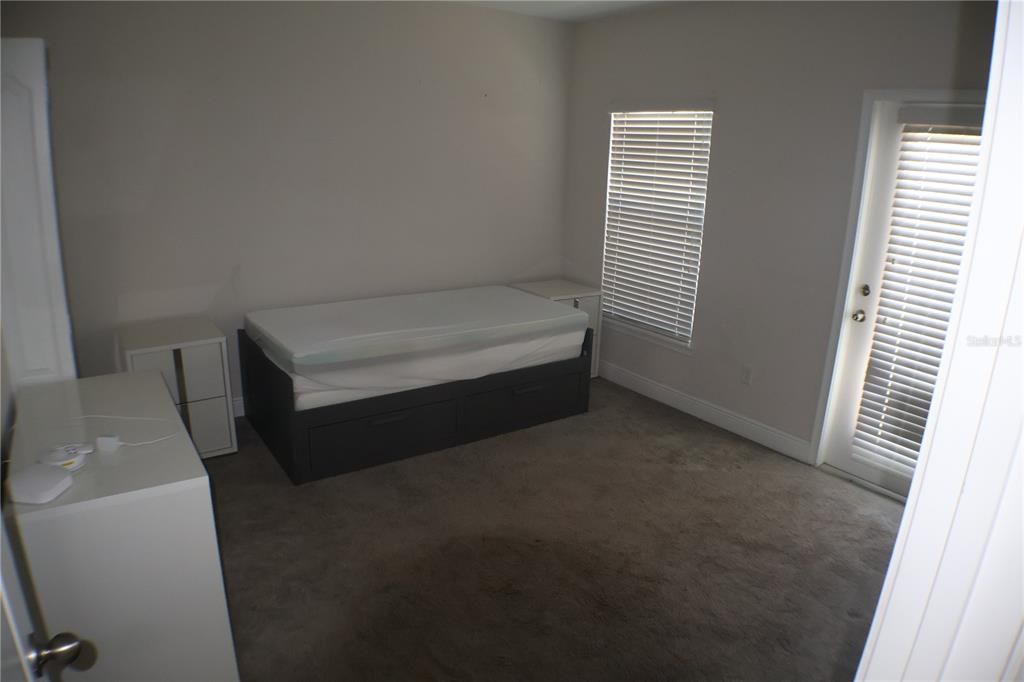 На продажу: $149,900 (2 спален, 2 ванн, 1464 Квадратных фут)