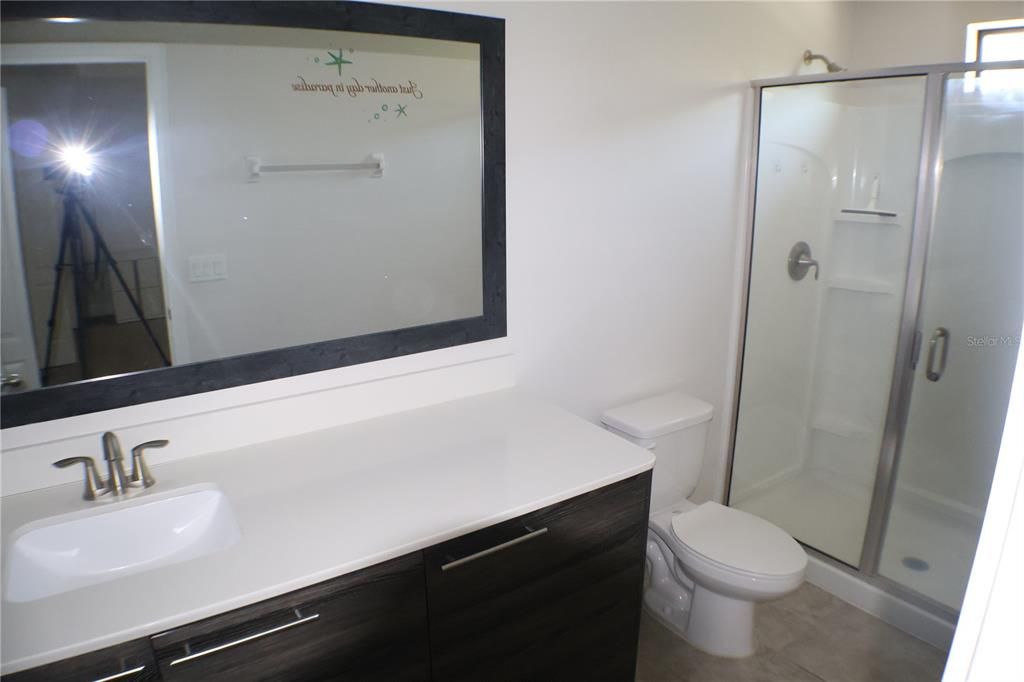 На продажу: $149,900 (2 спален, 2 ванн, 1464 Квадратных фут)