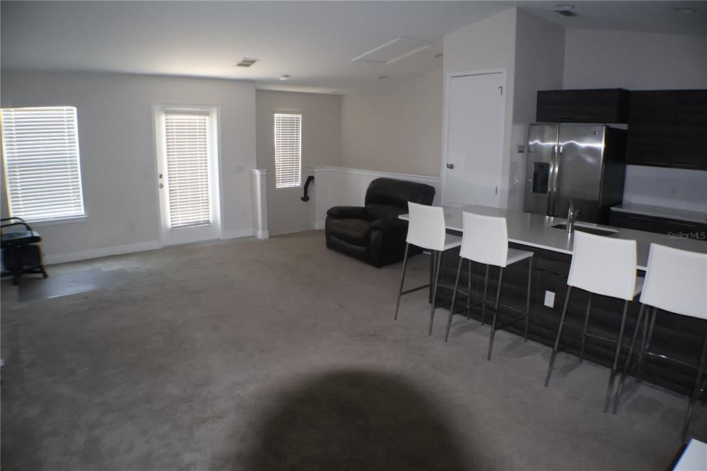 На продажу: $149,900 (2 спален, 2 ванн, 1464 Квадратных фут)