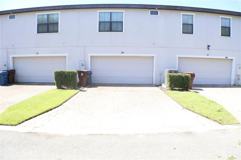 На продажу: $149,900 (2 спален, 2 ванн, 1464 Квадратных фут)