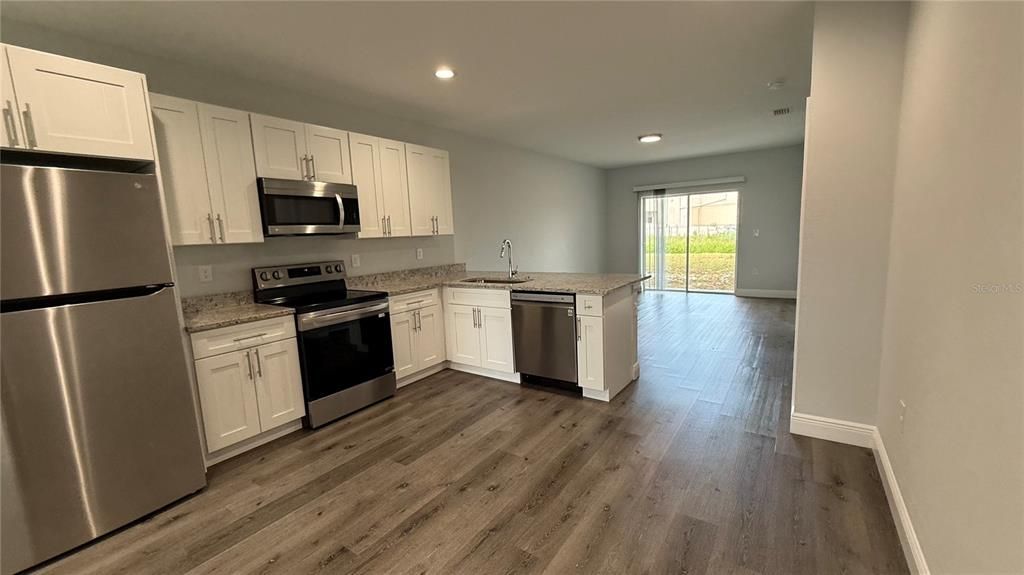For Rent: $1,595 (3 beds, 2 baths, 1151 Square Feet)