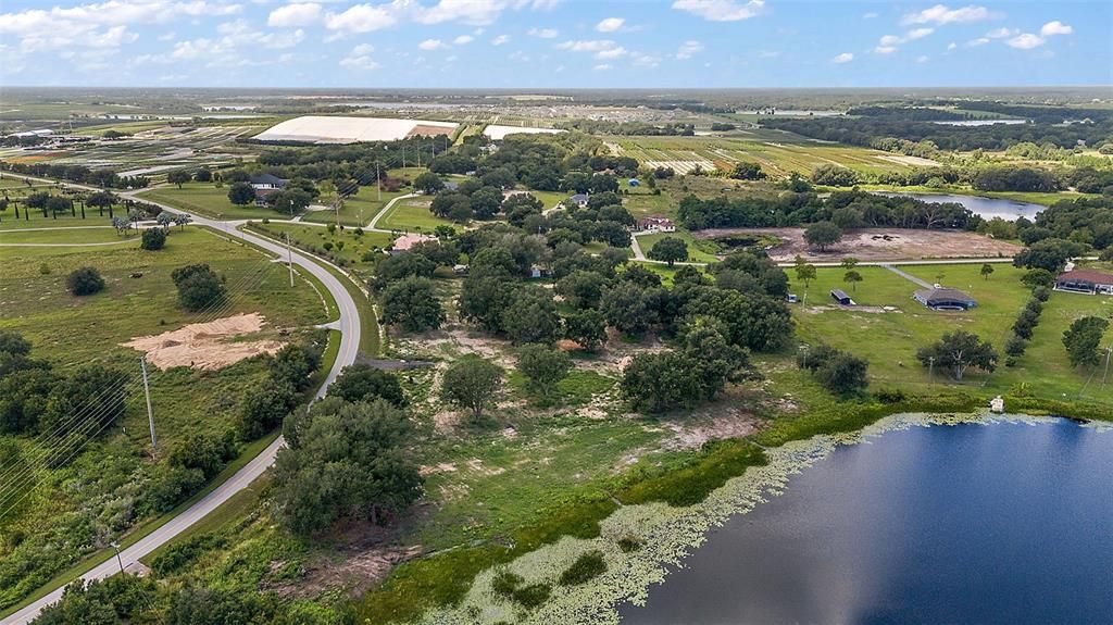 En Venta: $425,000 (5.70 acres)