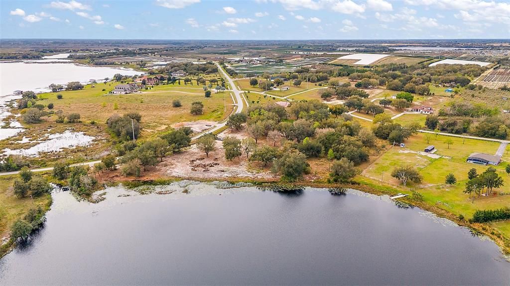 En Venta: $425,000 (5.70 acres)